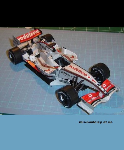 №13299 - McLaren MP4-22 Fernando Alonso 2007 (paperinside) из бумаги