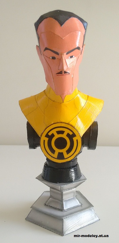 №13347 - Бюст Sinestro (Paper Inside) из бумаги