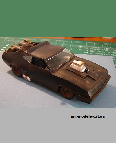 №13369 - V8 Interceptor 2 Dirt Model (Mad Max) (Paper Inside) из бумаги
