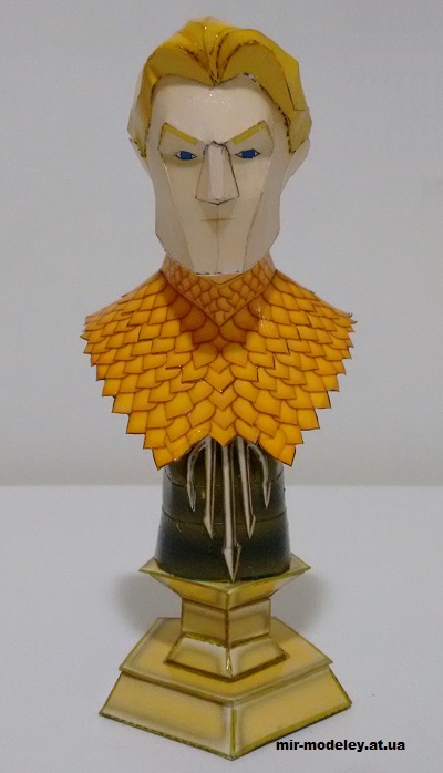 №13348 - Бюст Aquaman (Paper Inside) из бумаги