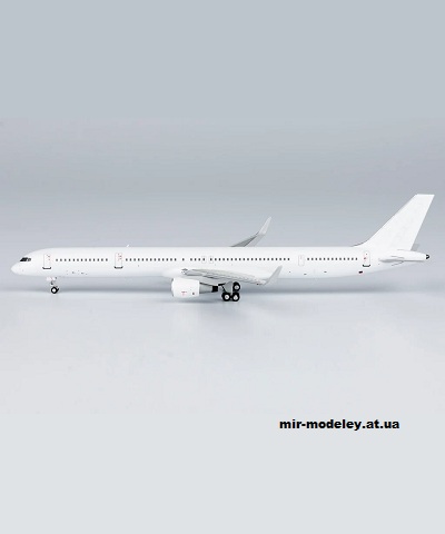 №13511 - BOEING 757-300 WHITE (Hermercraft) из бумаги
