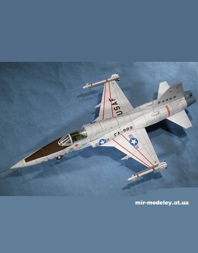 №13864 - Многоцелевой истребитель Northrop F-5A Freedom Fighter Prototype (Paper Aircraft Models) из бумаги