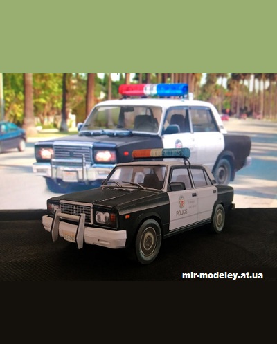 №14123 - ВАЗ-2107 Полиция Лос-Анжелеса / VAZ-2107 LAPD (Алексей Киржаев, Денис Махнёв и Влад Марченко) из бумаги