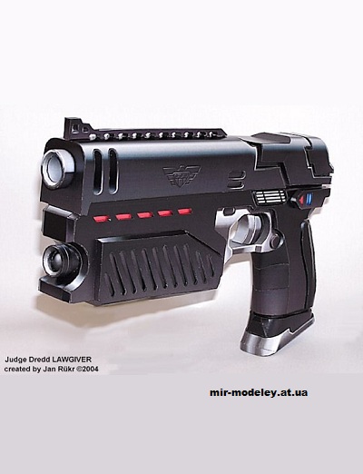 №15630 - Пистолет Законодатель (Судья Дредд / Aliens Papercraft) из бумаги