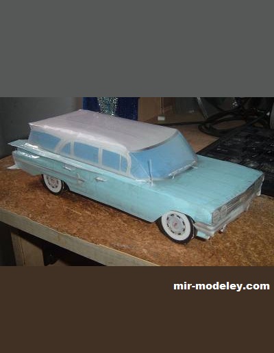 №17137 - 1960 Chevrolet Impala Parkwood Station Wagon (Michael Dazzo) из бумаги
