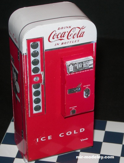 №17608 - Have a coke! (Paperdiorama) из бумаги