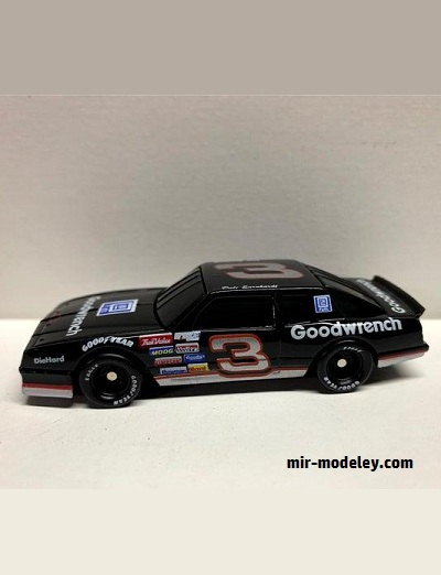 №18095 - Автомобиль Dale Earnhardt NASCAR #3 (PaperToys) из бумаги