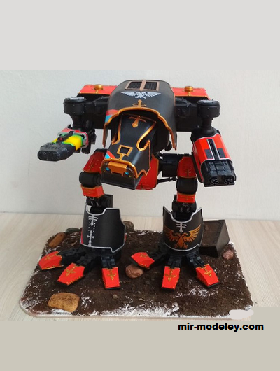 №19075 - Warhound-class Titan (Games Workshop) из бумаги