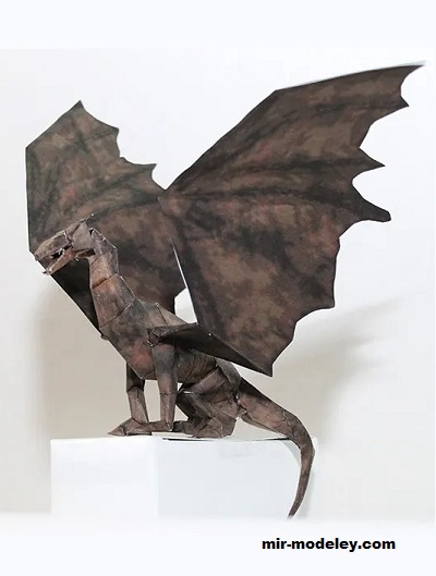 №19543 - Дракон Ароха / Arokh Statue (Metalfist) из бумаги