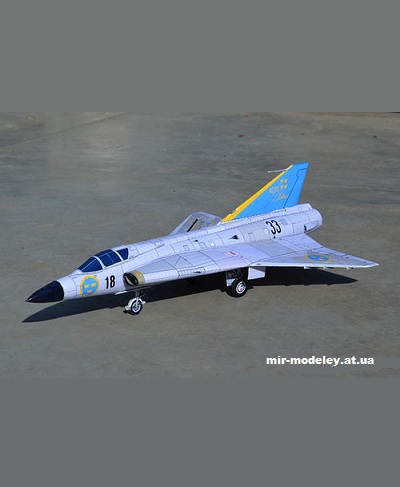 №2543 - Шведский сверхзвуковой истребитель Сааб 35 «Дракен» / Saab J.35 Draken (TSMC) из бумаги