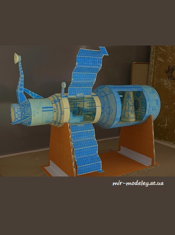 №8595 - Дом на орбите - станция «Салют-6», корабли «Союз» и «Прогресс» (Левша 11/1992) из бумаги