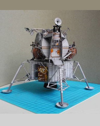 №8883 - Apollo13 LM-7 Aquarius [UHU 02] из бумаги